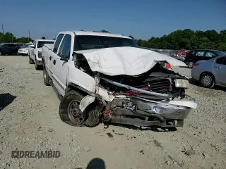 2002 GMC Sierra 1500HD SLE z VIN 1GTGC13U22F117864, wystawiony jako Copart lot #60396074 z przebiegiem Nie podano mil oraz Szkody całkowita. Historia ofert i sprzedaży dostępna na DreamBid. Obrazek 11.