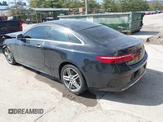 2018 Mercedes-Benz E 400 z VIN WDD1J6GBXJF013855, wystawiony jako IAAI lot #41776146 z przebiegiem 111 021 mil mil oraz . Historia ofert i sprzedaży dostępna na DreamBid. Obrazek 3.