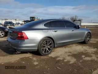 2018 Volvo S90 Momentum with VIN LVY982MK0JP033167, listed as a Copart auction lot 82034334 with 101,927 mi miles and Salvage Title. Bid and sale history available at carsss.com. Image 3.