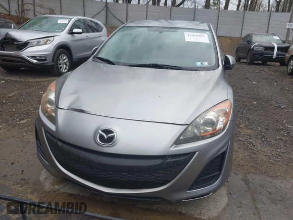 2011 Mazda Mazda3 i Sport with VIN JM1BL1UG0B1401901, listed as a IAAI auction lot 42058681 with 147,060 mi miles. Bid and sale history available at carsss.com. Image 13.