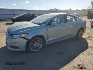 2013 Ford Fusion SE Hybrid with VIN 3FA6P0LU7DR338415, listed as a Copart auction lot 83423944 with 40,068 mi miles and Salvage Title. Bid and sale history available at carsss.com. Image 1.