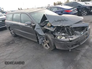 2007 Volvo V70 с VIN YV1SJ527672622513, выставлен на аукционе IAAI как лот 40963689 с пробегом Не указан миль и . История ставок и продаж доступна на DreamBid. Изображение 1.
