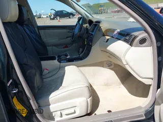 2001 Lexus LS 430 z VIN JTHBN30F810045610, wystawiony jako IAAI lot #42004279 z przebiegiem 143 497 mil mil oraz . Historia ofert i sprzedaży dostępna na DreamBid. Obrazek 5.