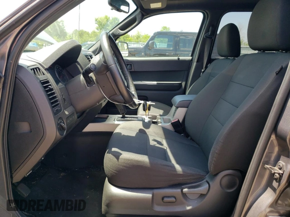 2012 Ford Escape XLT z VIN 1FMCU9D73CKA70061, wystawiony jako Copart lot #63571585 z przebiegiem 130 275 mil mil oraz Czysty tytuł • Clean title. Historia ofert i sprzedaży dostępna na DreamBid. Obrazek 7.