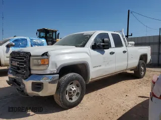 2015 GMC Sierra 2500HD with VIN 1GT22XEG5FZ135285, listed as a Copart auction lot 70469134 with 232,046 mi miles and Salvage title. Bid and sale history available at DreamBid. Image 1.