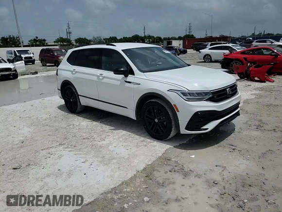 2022 Volkswagen Tiguan SE R-Line Black with VIN 3VVCB7AX7NM022952, listed as a Copart auction lot 62689115 with 16,119 mi miles and Salvage title. Bid and sale history available at DreamBid. Image 14.