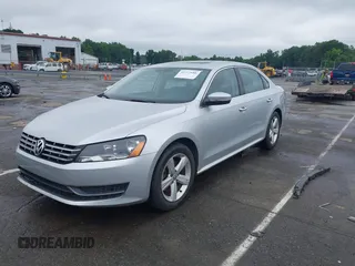 2013 Volkswagen Passat SE z VIN 1VWBN7A3XDC120658, wystawiony jako IAAI lot #42377686 z przebiegiem 99 993 mil mil oraz . Historia ofert i sprzedaży dostępna na DreamBid. Obrazek 2.