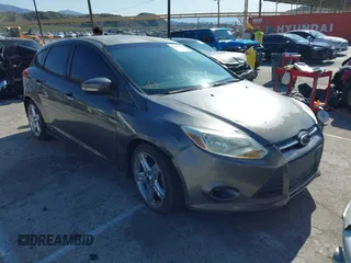2014 Ford Focus SE z VIN 1FADP3K21EL200233, wystawiony jako IAAI lot #42150989 z przebiegiem Nie podano mil oraz . Historia ofert i sprzedaży dostępna na DreamBid. Obrazek 1.