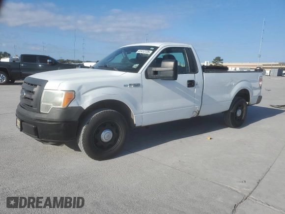 2012 Ford F-150 XL с VIN 1FTMF1CM0CKD75092, выставлен на аукционе Copart как лот 41412725 с пробегом 136 454 миль миль и Списание • Salvage title. История ставок и продаж доступна на DreamBid. Изображение 1.