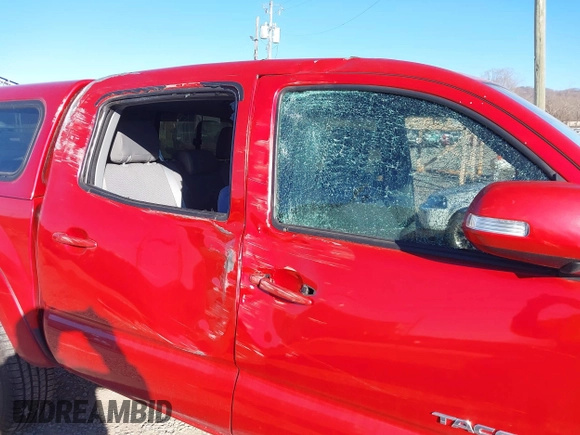 2014 Toyota Tacoma with VIN 5TFLU4EN5EX084179, listed as a IAAI auction lot 41398902 with 93,890 mi miles. Bid and sale history available at carsss.com. Image 6.