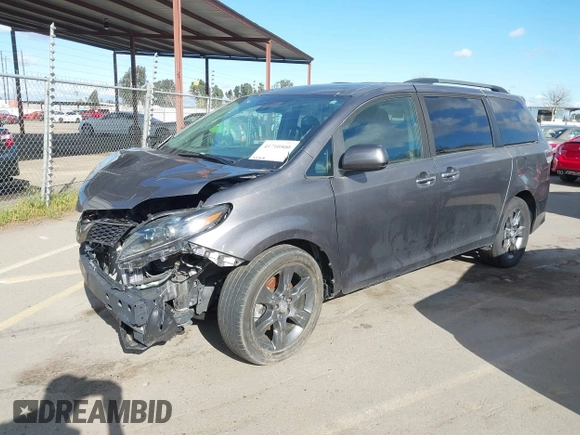 2020 Toyota Sienna SE with VIN 5TDXZ3DC7LS031564, listed as a IAAI auction lot 41710500 with 38,559 mi miles. Bid and sale history available at carsss.com. Image 2.