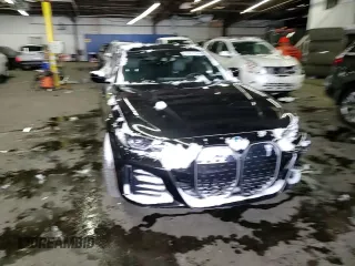 2022 BMW i4 eDrive40 z VIN WBY73AW0XNFM42466, wystawiony jako Copart lot #87421194 z przebiegiem Nie podano mil oraz Szkoda całkowita • Salvage title. Historia ofert i sprzedaży dostępna na DreamBid. Obrazek 10.