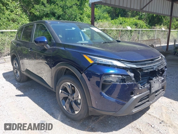2025 Nissan Rogue SV with VIN 5N1BT3BA8SC815552, listed as a IAAI auction lot 42075674 with 4,439 mi miles. Bid and sale history available at carsss.com. Image 1.