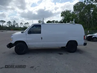 2007 Ford Econoline Cargo z VIN 1FTSE34L27DB45463, wystawiony jako IAAI lot #42119514 z przebiegiem 211 802 mil mil oraz . Historia ofert i sprzedaży dostępna na DreamBid. Obrazek 14.