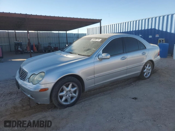 2002 Mercedes-Benz C 230/260/280/320 z VIN WDBRF64JX2F216450, wystawiony jako Copart lot #85496134 z przebiegiem 150 874 mil mil oraz Szkoda całkowita • Salvage title. Historia ofert i sprzedaży dostępna na DreamBid. Obrazek 1.