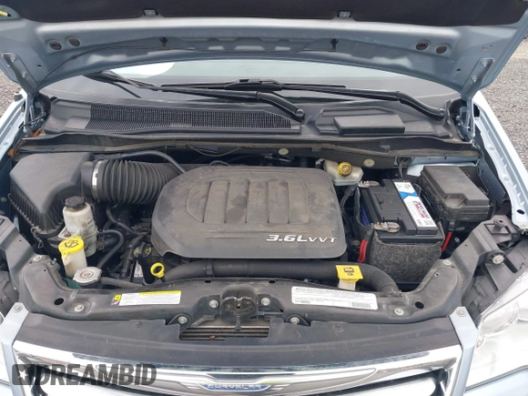 2012 Chrysler Town & Country Touring with VIN 2C4RC1BG8CR386689, listed as a IAAI auction lot 42006865 with 86,000 mi miles. Bid and sale history available at carsss.com. Image 10.