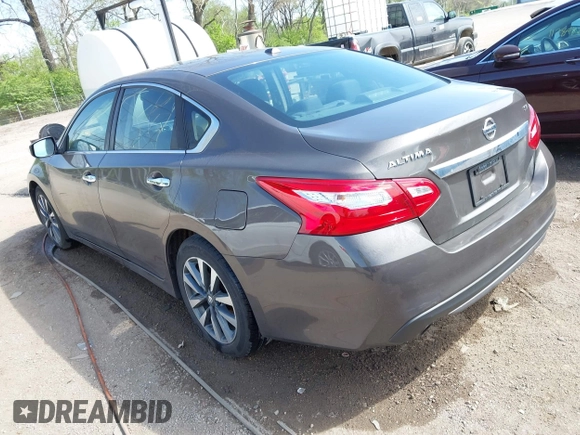 2016 Nissan Altima SR z VIN 1N4AL3AP8GC120975, wystawiony jako IAAI lot #42082008 z przebiegiem 136 523 mil mil oraz . Historia ofert i sprzedaży dostępna na DreamBid. Obrazek 3.
