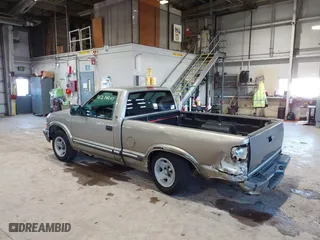 2000 Chevrolet S-10 LS with VIN 1GCCS1449YK187118, listed as a IAAI auction lot 41278247 with 0 mi miles. Bid and sale history available at carsss.com. Image 6.
