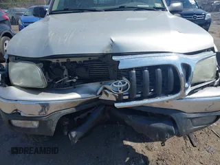 2004 Toyota Tacoma with VIN 5TEWN72N44Z342540, listed as a IAAI auction lot 41776122 with 178,867 mi miles and . Bid and sale history available at DreamBid. Image 6.