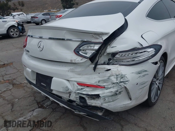 2018 Mercedes-Benz C 300 with VIN WDDWJ4JB2JF660253, listed as a IAAI auction lot 42421185 with 142,828 mi miles and . Bid and sale history available at DreamBid. Image 20.