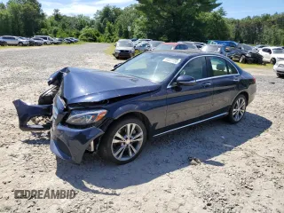 2015 Mercedes-Benz C 300 Luxury z VIN 55SWF4KB3FU093829, wystawiony jako Copart lot #64937455 z przebiegiem 154 948 mil mil oraz Czysty tytuł • Clean title. Historia ofert i sprzedaży dostępna na DreamBid. Obrazek 1.
