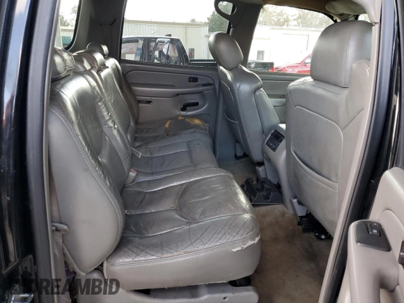 2004 Chevrolet Suburban LT with VIN 1GNEC16Z34J180543, listed as a Copart auction lot 44303975 with 270,011 mi miles and Salvage Title. Bid and sale history available at carsss.com. Image 10.