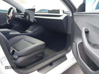 2025 Tesla Model 3 Long Range with VIN 5YJ3E1EA9SF943028, listed as a IAAI auction lot 42372207 with 3,975 mi miles and . Bid and sale history available at DreamBid. Image 5.