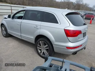 2013 Audi Q7 Premium Plus z VIN WA1LGAFE1DD013768, wystawiony jako IAAI lot #41936650 z przebiegiem 140 182 mil mil oraz . Historia ofert i sprzedaży dostępna na DreamBid. Obrazek 3.