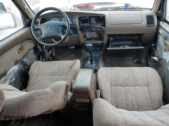 1999 Toyota 4Runner SR5 z VIN JT3GN86RXX0097565, wystawiony jako Copart lot #59844465 z przebiegiem Nie podano mil oraz Czysty tytuł • Clean title. Historia ofert i sprzedaży dostępna na DreamBid. Obrazek 8.