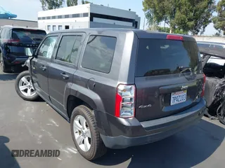 2016 Jeep Patriot Latitude with VIN 1C4NJRFB2GD637975, listed as a IAAI auction lot 42662174 with 115,709 mi miles and . Bid and sale history available at DreamBid. Image 3.