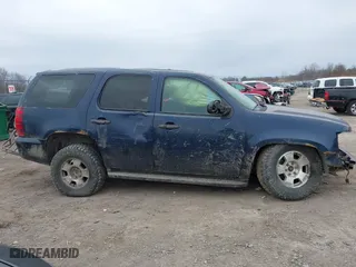 2007 Chevrolet Tahoe Special Service Vehicle with VIN 1GNFK03017R394475, listed as a IAAI auction lot 41889770 with 229,504 mi miles. Bid and sale history available at carsss.com. Image 14.