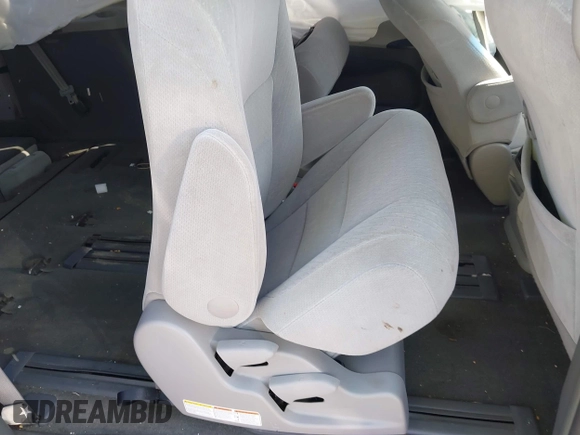 2016 Toyota Sienna LE AAS with VIN 5TDKK3DC1GS714039, listed as a IAAI auction lot 41868423 with 150,817 mi miles. Bid and sale history available at carsss.com. Image 8.