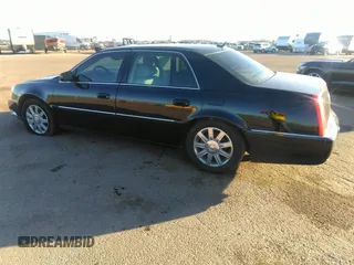 2006 Cadillac DTS w/1SC with VIN 1G6KD57Y06U177772, listed as a IAAI auction lot 41814013 with 190,076 mi miles. Bid and sale history available at carsss.com. Image 3.