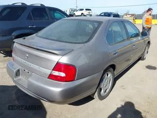 2000 Nissan Altima GXE with VIN 1N4DL01A9YC140466, listed as a IAAI auction lot 41605677 with 127,066 mi miles. Bid and sale history available at carsss.com. Image 4.