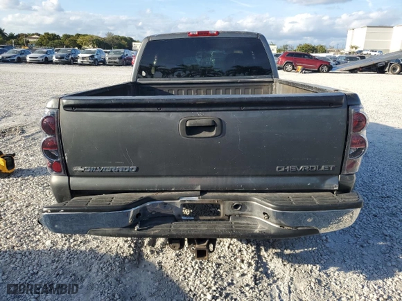 2001 Chevrolet Silverado 1500 LS with VIN 2GCEC19T111250885, listed as a Copart auction lot 46539635 with 0 mi miles and Salvage Title. Bid and sale history available at carsss.com. Image 6.