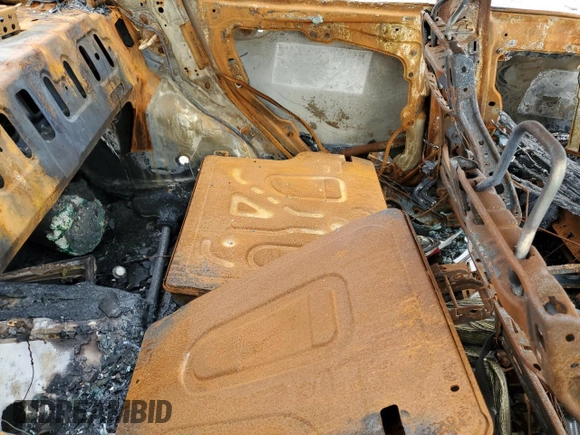 2014 Ford Fiesta S z VIN 3FADP4AJ2EM128522, wystawiony jako Copart lot #54676375 z przebiegiem Nie podano mil oraz Nie do naprawy • Non repairable. Historia ofert i sprzedaży dostępna na DreamBid. Obrazek 10.