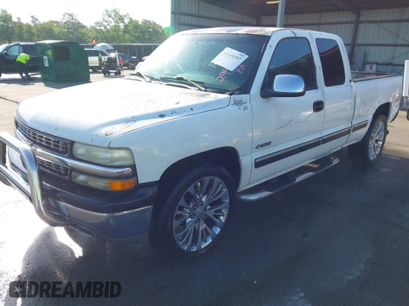 2002 Chevrolet Silverado 1500 LT with VIN 2GCEK19T421294092, listed as a IAAI auction lot 42149597 with 310,350 mi miles. Bid and sale history available at carsss.com. Image 2.