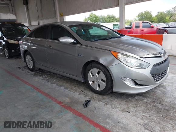 2012 Hyundai Sonata Hybrid z VIN KMHEC4A47CA060132, wystawiony jako IAAI lot #42391529 z przebiegiem 111 293 mil mil oraz . Historia ofert i sprzedaży dostępna na DreamBid. Obrazek 1.