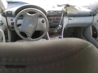 2002 Mercedes-Benz C 230/260/280/320 with VIN WDBRF64J72F250149, listed as a Copart auction lot 82633084 with Not Provided miles and Salvage Title. Bid and sale history available at DreamBid. Image 8.