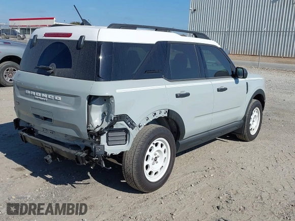 2023 Ford Bronco Sport Heritage z VIN 3FMCR9G61PRD08589, wystawiony jako IAAI lot #40706185 z przebiegiem 150 000 mil mil oraz . Historia ofert i sprzedaży dostępna na DreamBid. Obrazek 4.