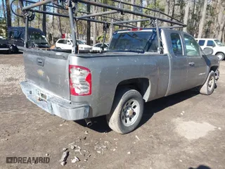 2008 Chevrolet Silverado 1500 Work Truck with VIN 1GCEC19X78Z163206, listed as a IAAI auction lot 41654310 with 224,879 mi miles. Bid and sale history available at carsss.com. Image 4.