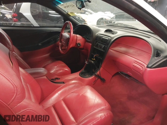 1995 Ford Mustang z VIN 1FALP45T8SF226134, wystawiony jako IAAI lot #42378456 z przebiegiem 34 868 mil mil oraz . Historia ofert i sprzedaży dostępna na DreamBid. Obrazek 5.