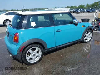 2009 MINI Hardtop with VIN WMWMF33579TT68578, listed as a IAAI auction lot 42571757 with 78,591 mi miles and . Bid and sale history available at DreamBid. Image 4.