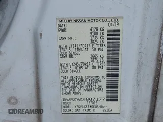 2019 Nissan NV SV z VIN 1N6AF0KY6KN807177, wystawiony jako IAAI lot #42495939 z przebiegiem 230 210 mil mil oraz . Historia ofert i sprzedaży dostępna na DreamBid. Obrazek 9.