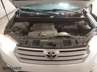 2011 Toyota Highlander Limited with VIN 5TDYK3EHXBS031334, listed as a IAAI auction lot 41521311 with 134,230 mi miles. Bid and sale history available at carsss.com. Image 10.