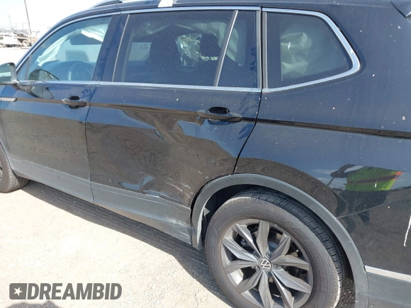 2024 Volkswagen Tiguan SE with VIN 3VVNB7AXXRM031028, listed as a IAAI auction lot 41832841 with 16,170 mi miles and . Bid and sale history available at DreamBid. Image 6.