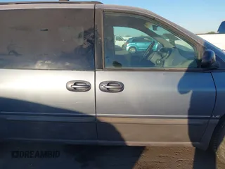 1996 Dodge Grand Caravan with VIN 1B4GP54R9TB328555, listed as a IAAI auction lot 40770123 with 184,323 mi miles and . Bid and sale history available at DreamBid. Image 13.
