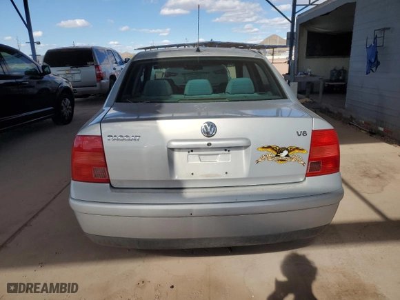 2000 Volkswagen Passat GLS with VIN WVWMD23B9YE255842, listed as a Copart auction lot 79773904 with 133,108 mi miles and Salvage Title. Bid and sale history available at carsss.com. Image 6.