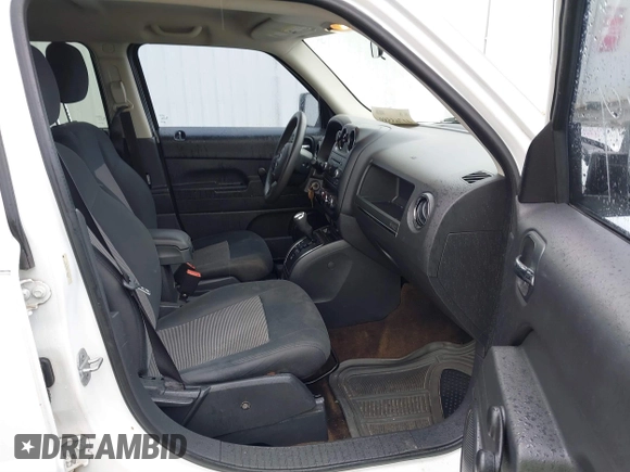 2013 Jeep Patriot Sport with VIN 1C4NJPBA8DD223029, listed as a IAAI auction lot 41765589 with 164,590 mi miles. Bid and sale history available at carsss.com. Image 5.