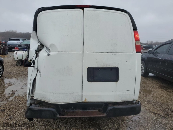 2009 Chevrolet Express Cargo Van with VIN 1GCFG15X591139565, listed as a Copart auction lot 86722474 with 260,502 mi miles and Salvage Title. Bid and sale history available at carsss.com. Image 6.